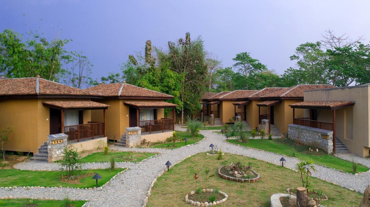 Jungle Villa Resort Chitwan Exterior foto